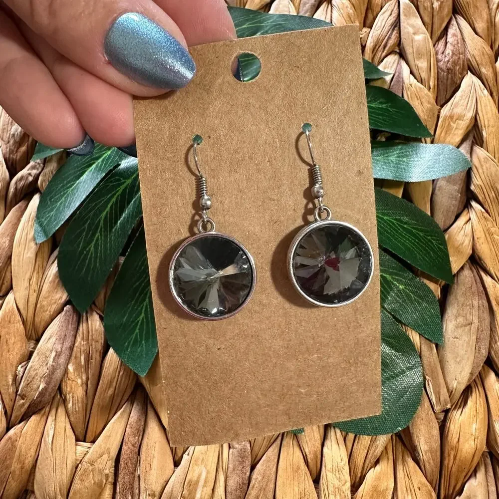 BOGO FREE Gray black crystal earrings, faucet stunning ￼